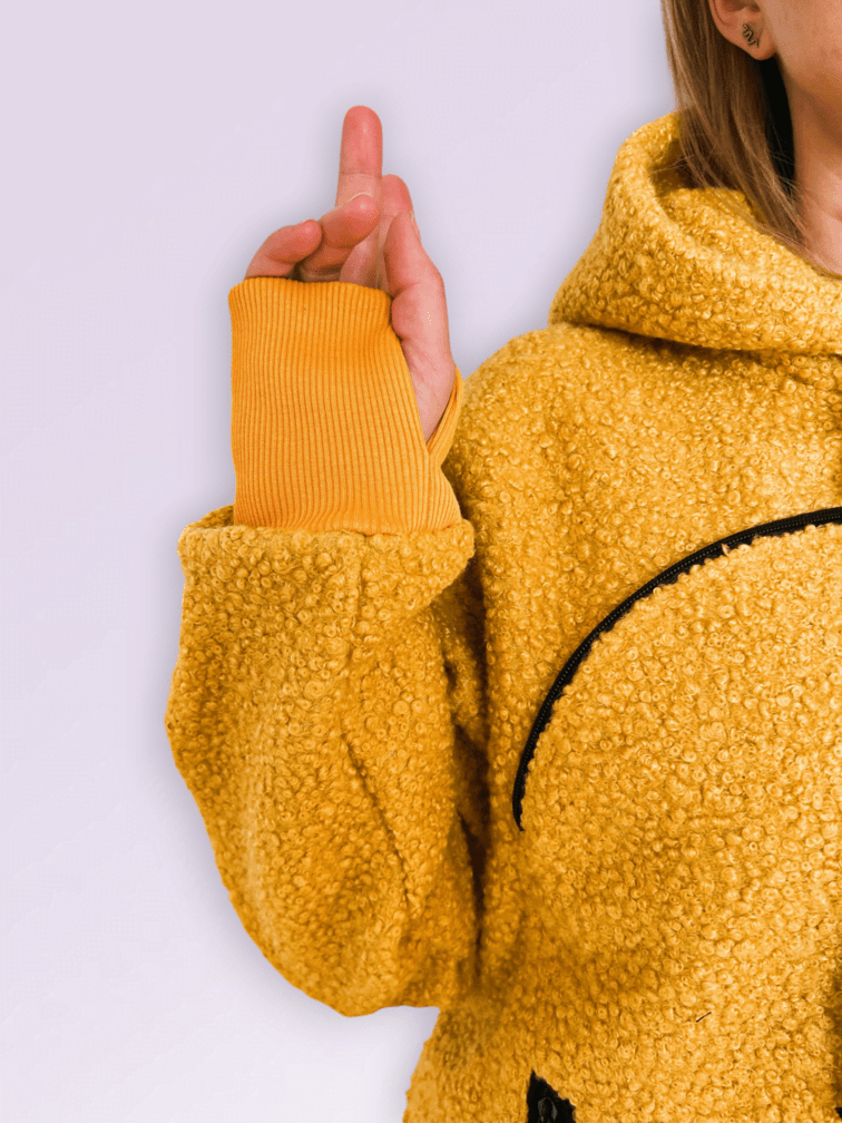 Velvet Pet Pouch Jacket – Your Pet Warm and Protected, Always with You