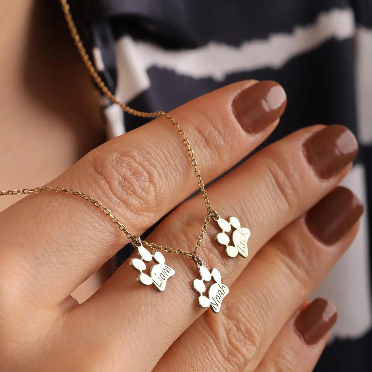 Personalised Paw Name Necklace – Separate Paws