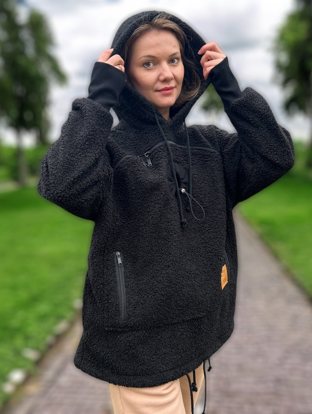 Velvet Pet Pouch Jacket – Your Pet Warm and Protected, Always with You
